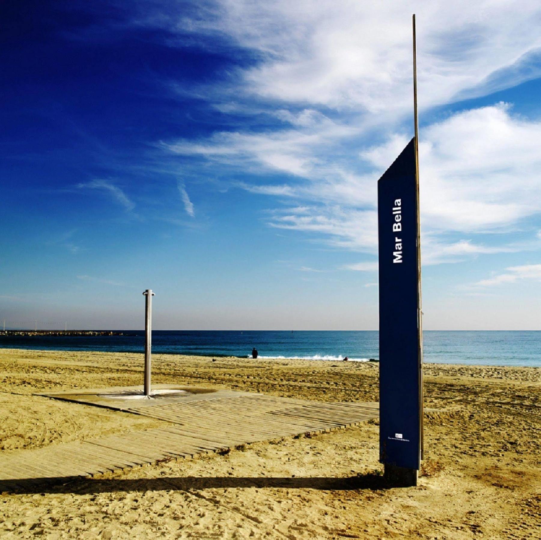 Amistat Beach Hostel Барселона Экстерьер фото